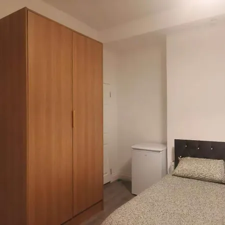D7 House 3*